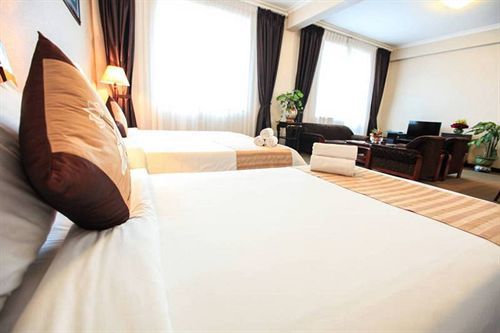 Hotel Aloha Halong Ha Long