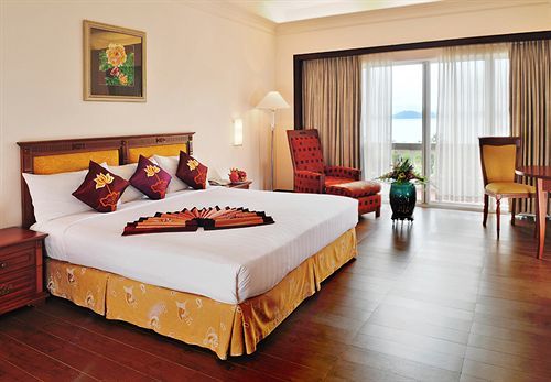 Hotel Royal Halong