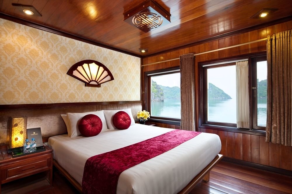  Lapinta Boutique Cruises