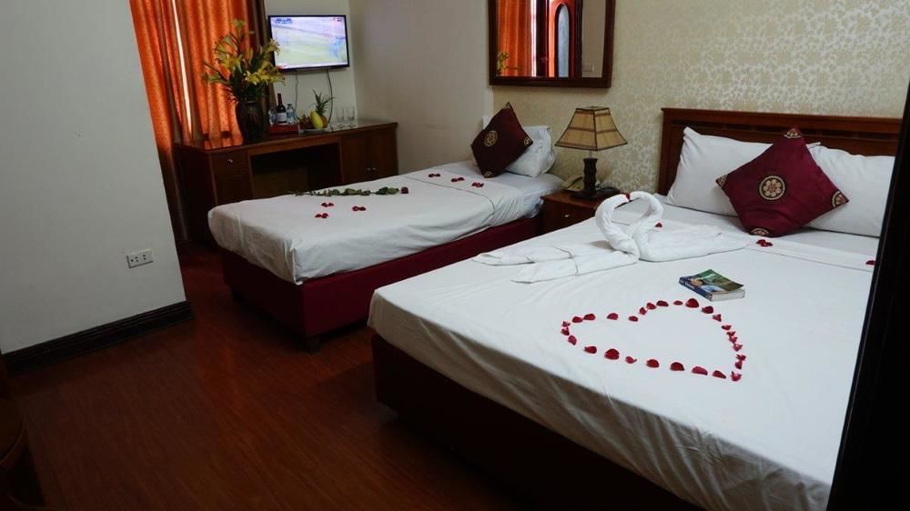 Hanoi Golden Moon Guest House 2*
