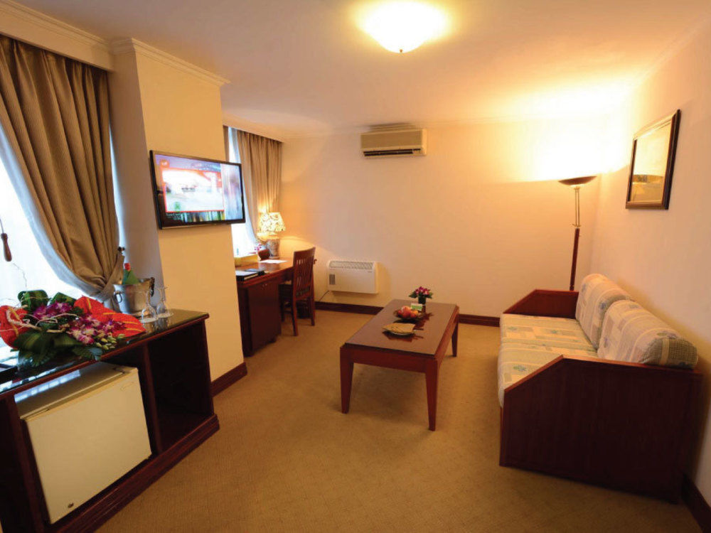 The Tray Phong 4*