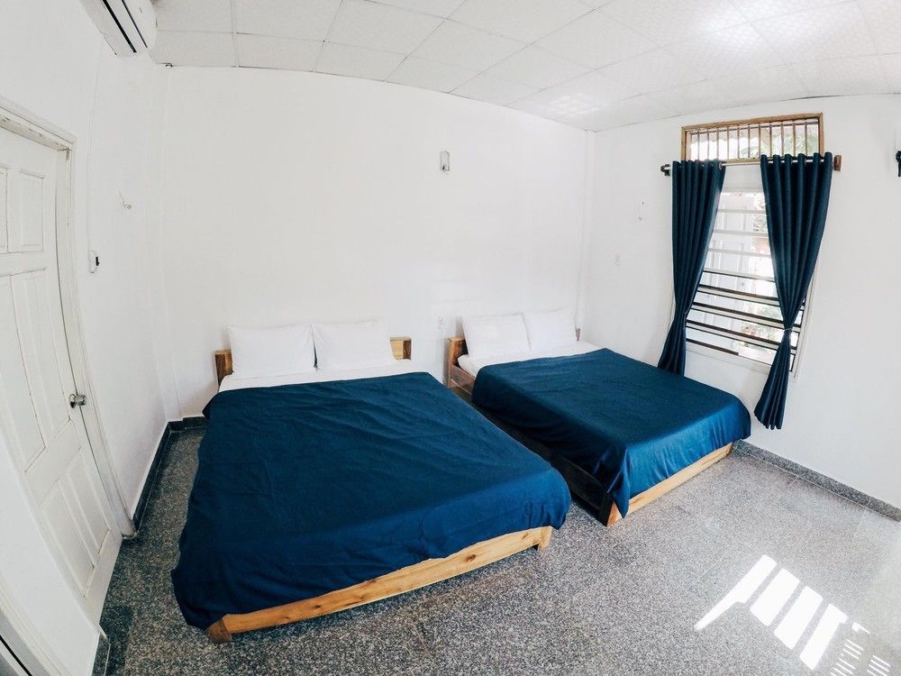 Sea Living Hostel *