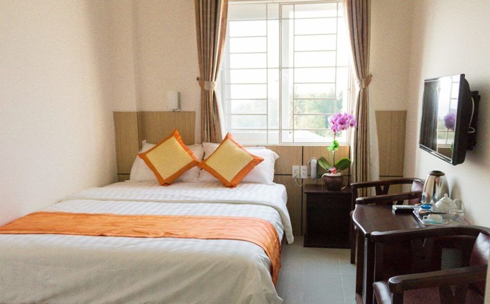 Hotel Victoria *