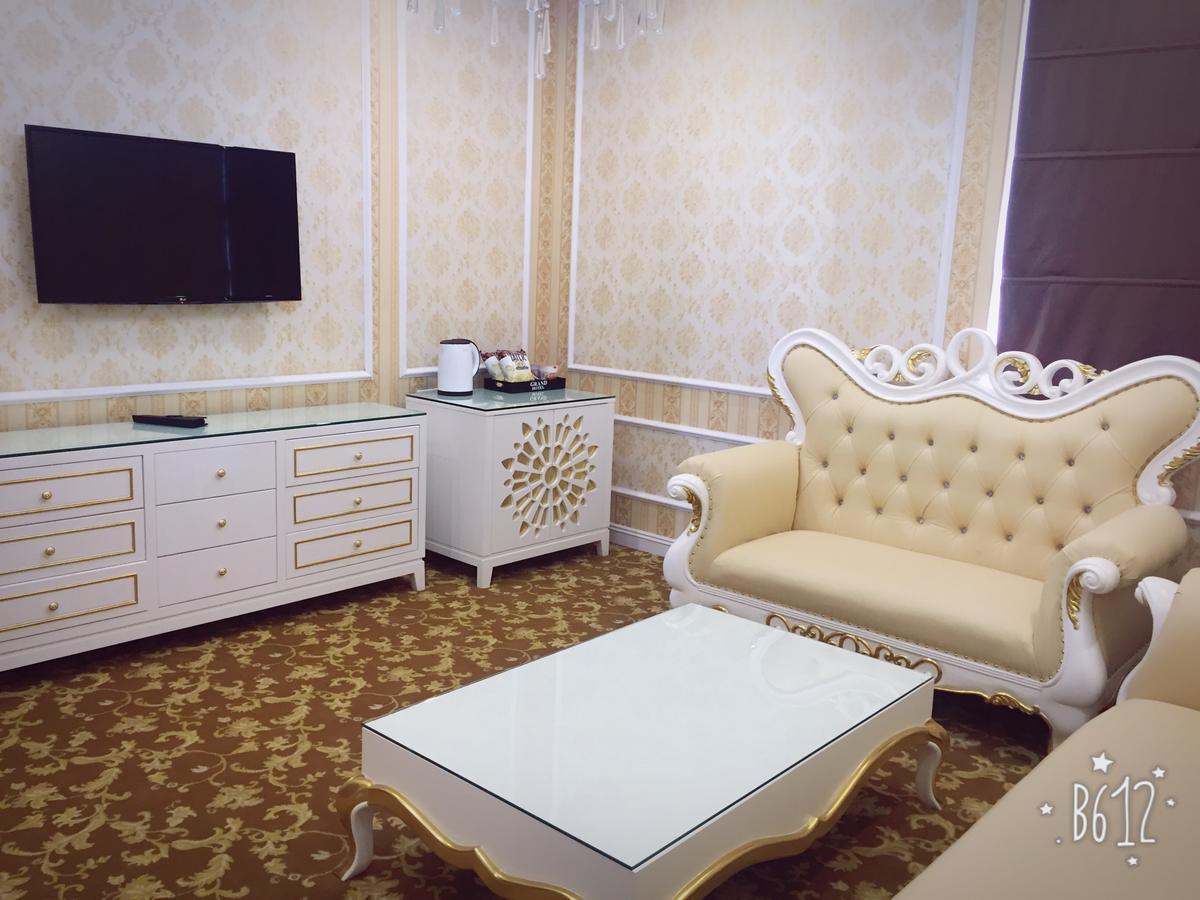 Grand Hotel Hotel Hoa Binh