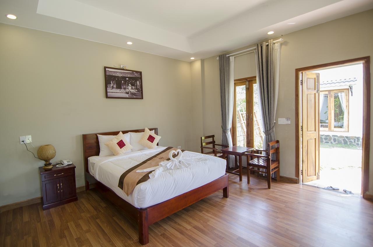 Resort White Lotus 3*