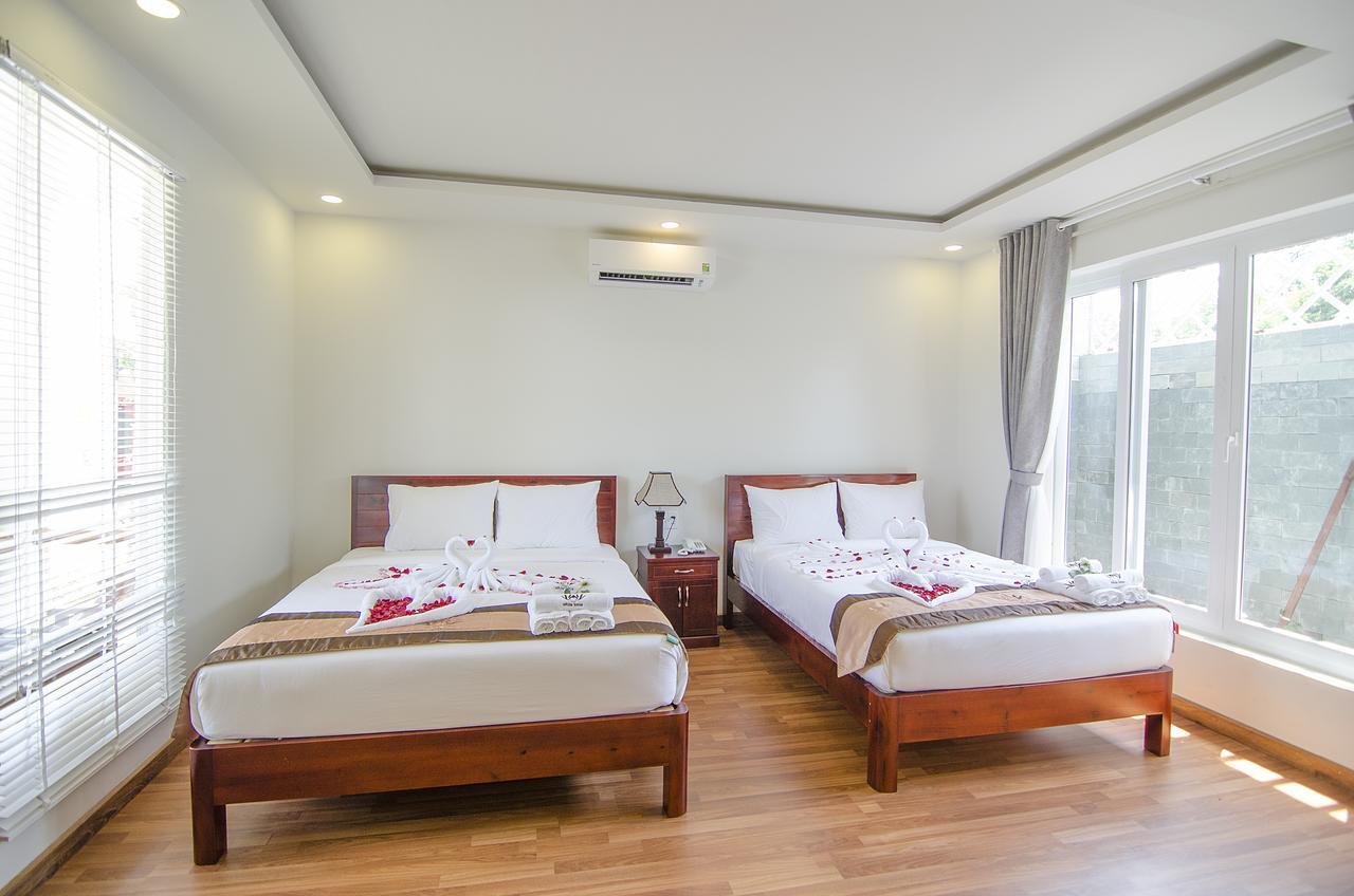 White Lotus Resort