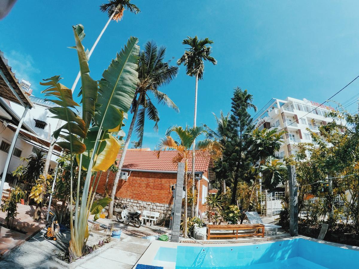 Hostel Sea Living *