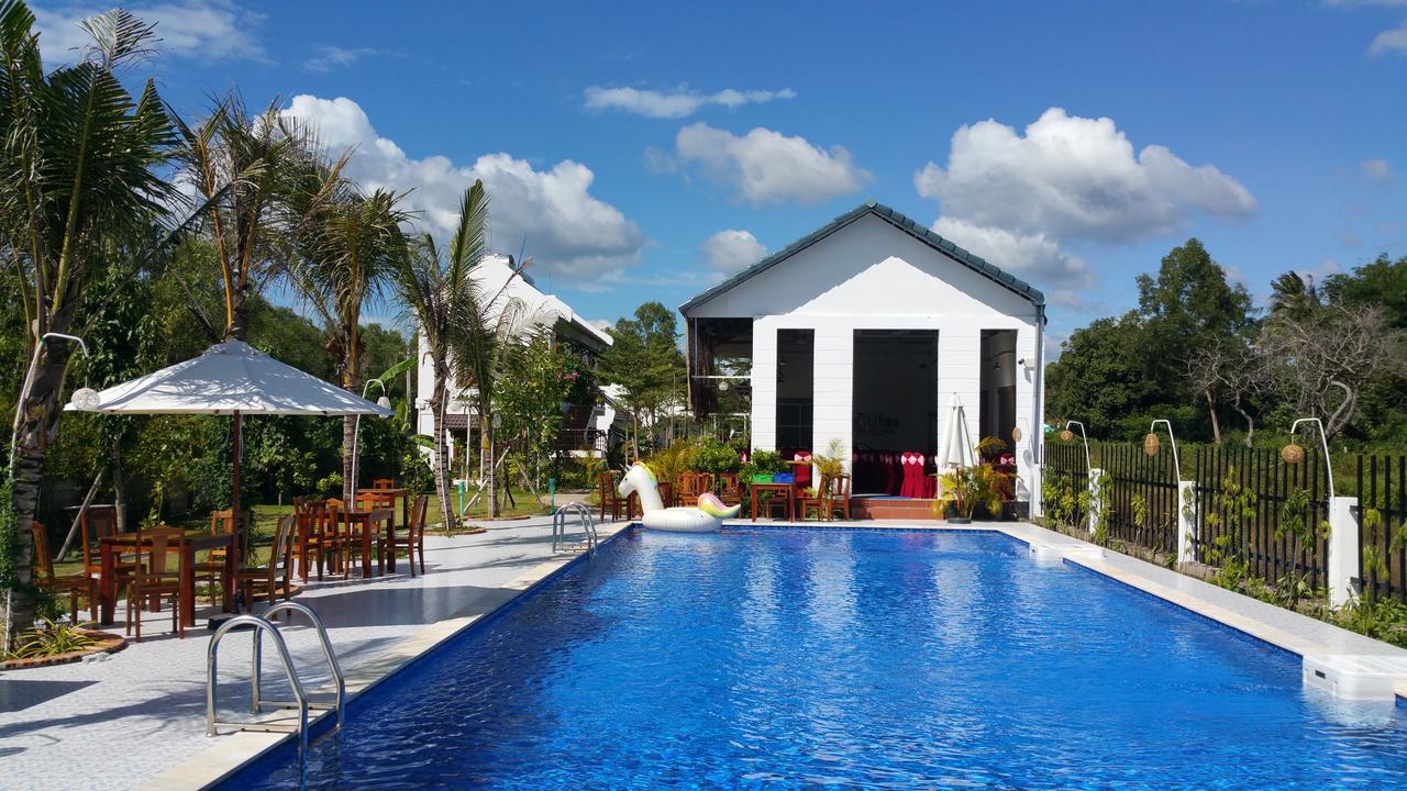 White Lotus Resort 3*