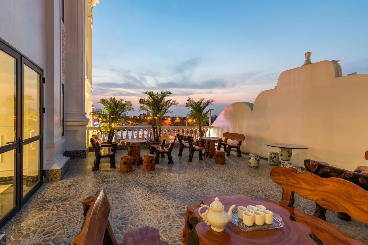 Tan An Palace Hotel 3*