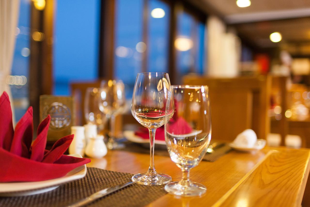 Halong Glory Legend Cruise 4*