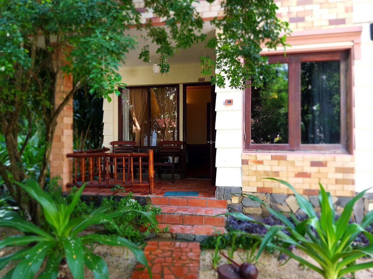 Resort Vinh Suong Seaside And