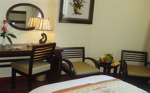 Angella Hotel 4*