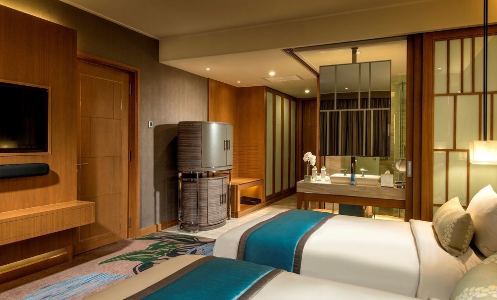 Intercontinental By Ihg 5*