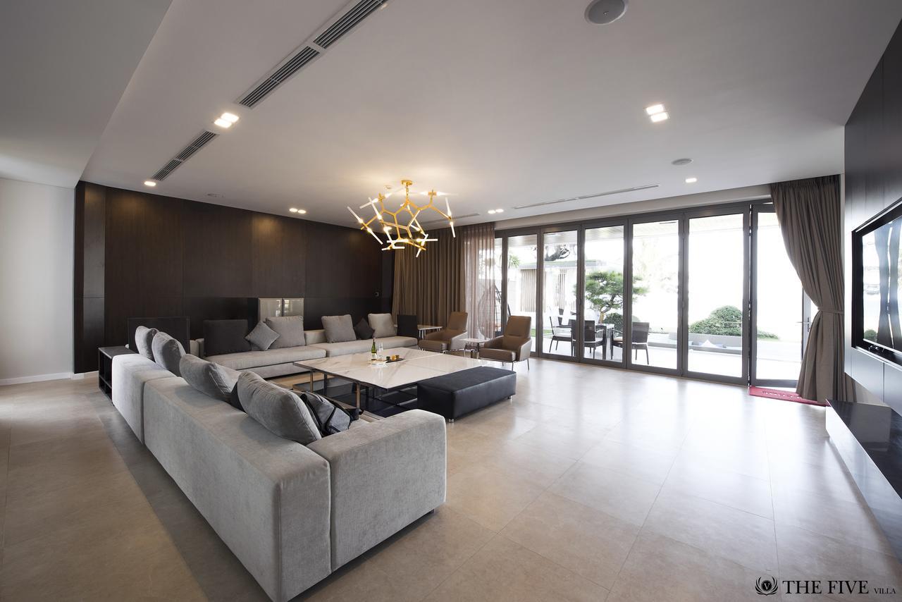 Villa 6 Bedrooms Luxury & Beachfront