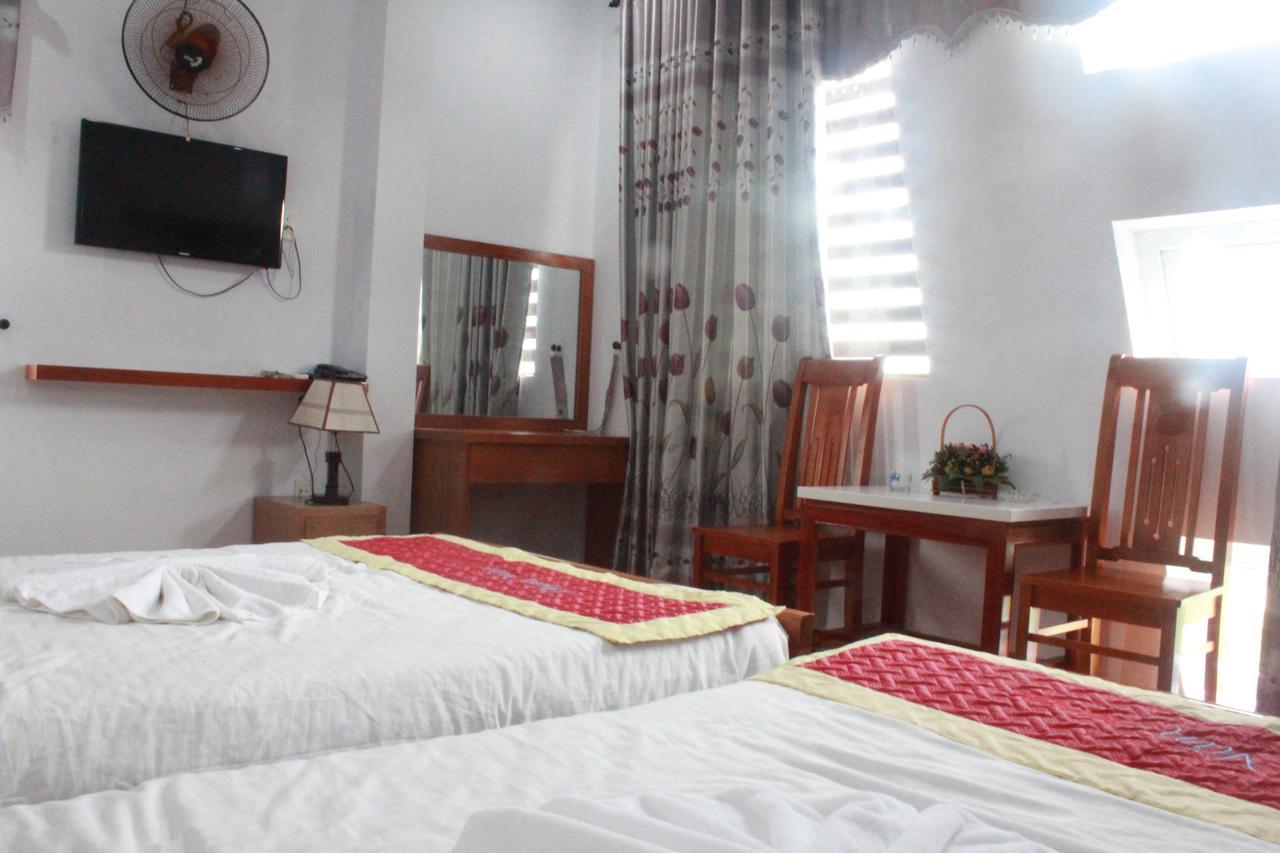 Phan Hotel *
