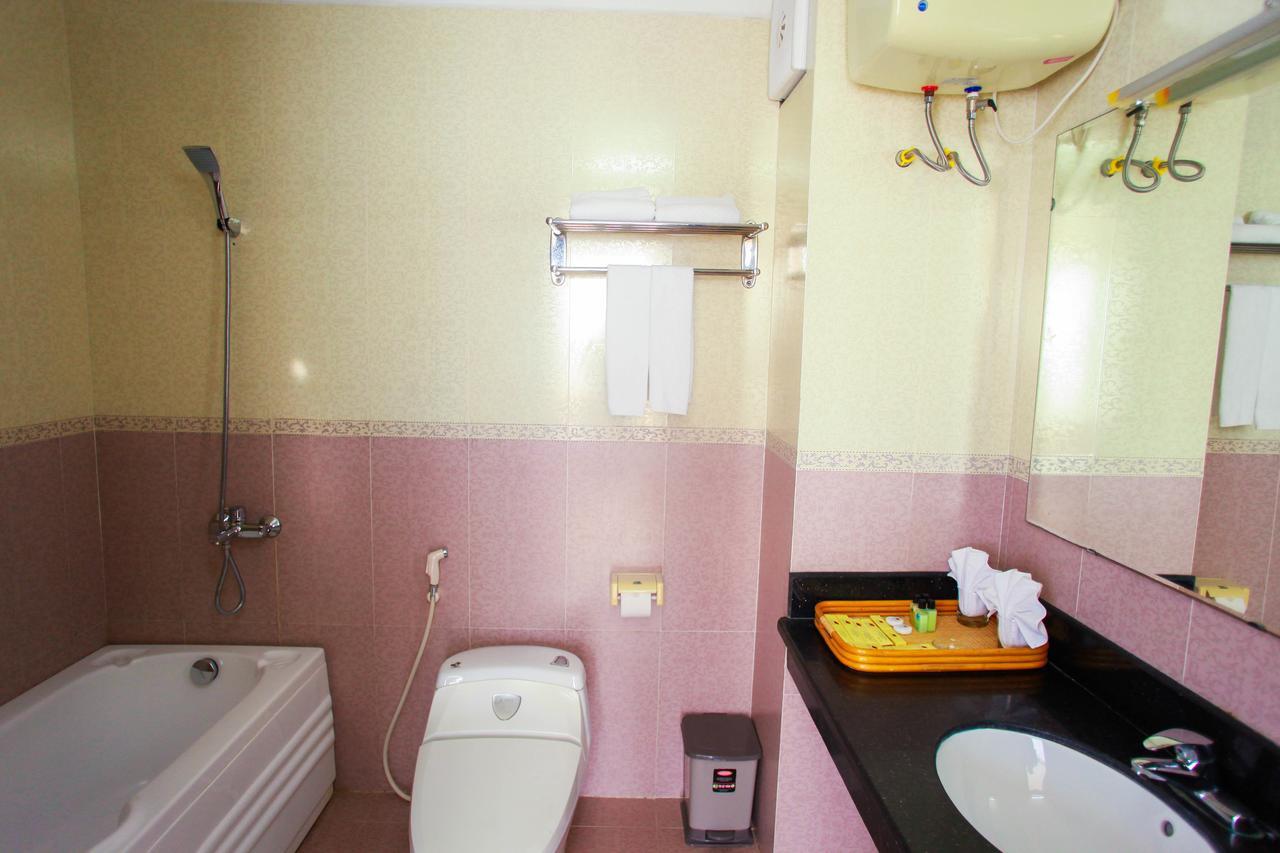 Hung Long Harbour Cat Ba 3*