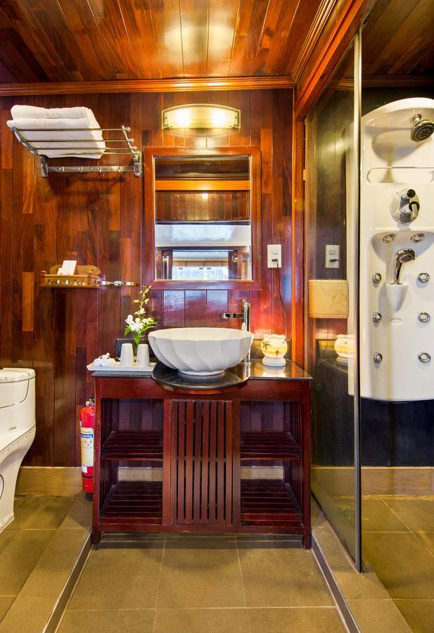 Du Thuyền Paloma Cruise