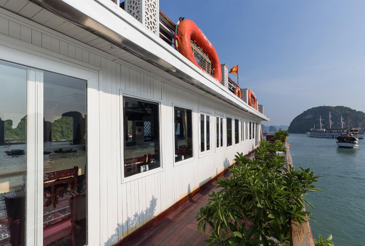 Du Thuyền Paloma Cruise  Hạ Long