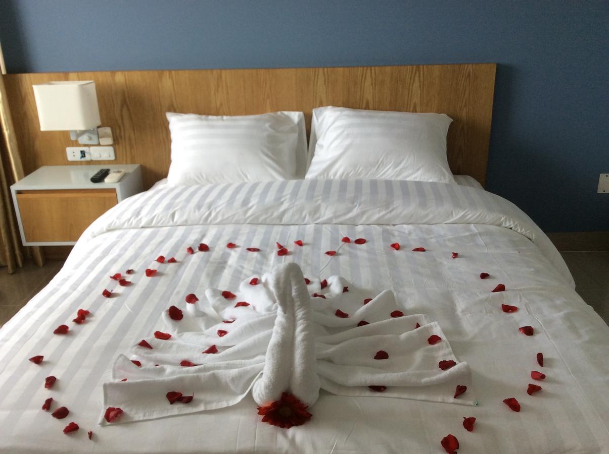 Sailing Hotel 3*