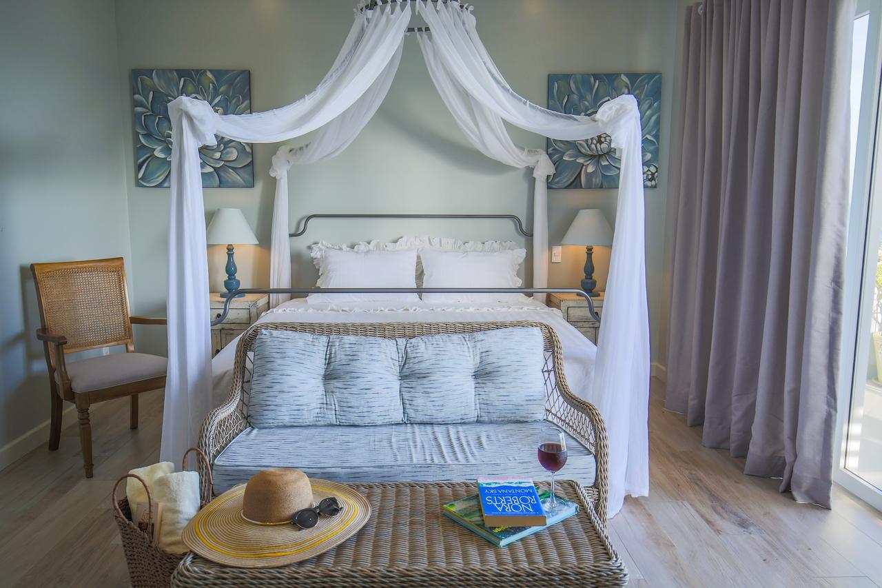 Resort Serenity By The Sea
