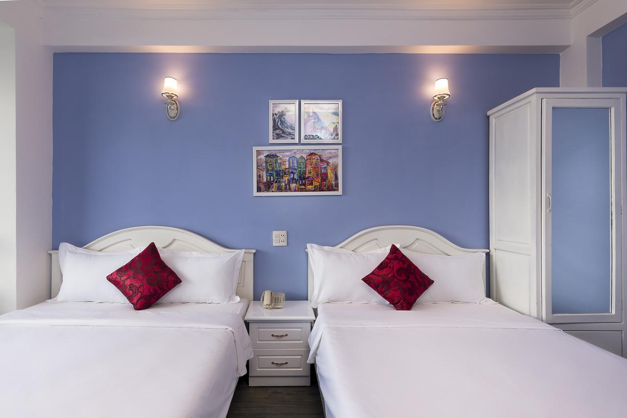 Montana Hotel 2*