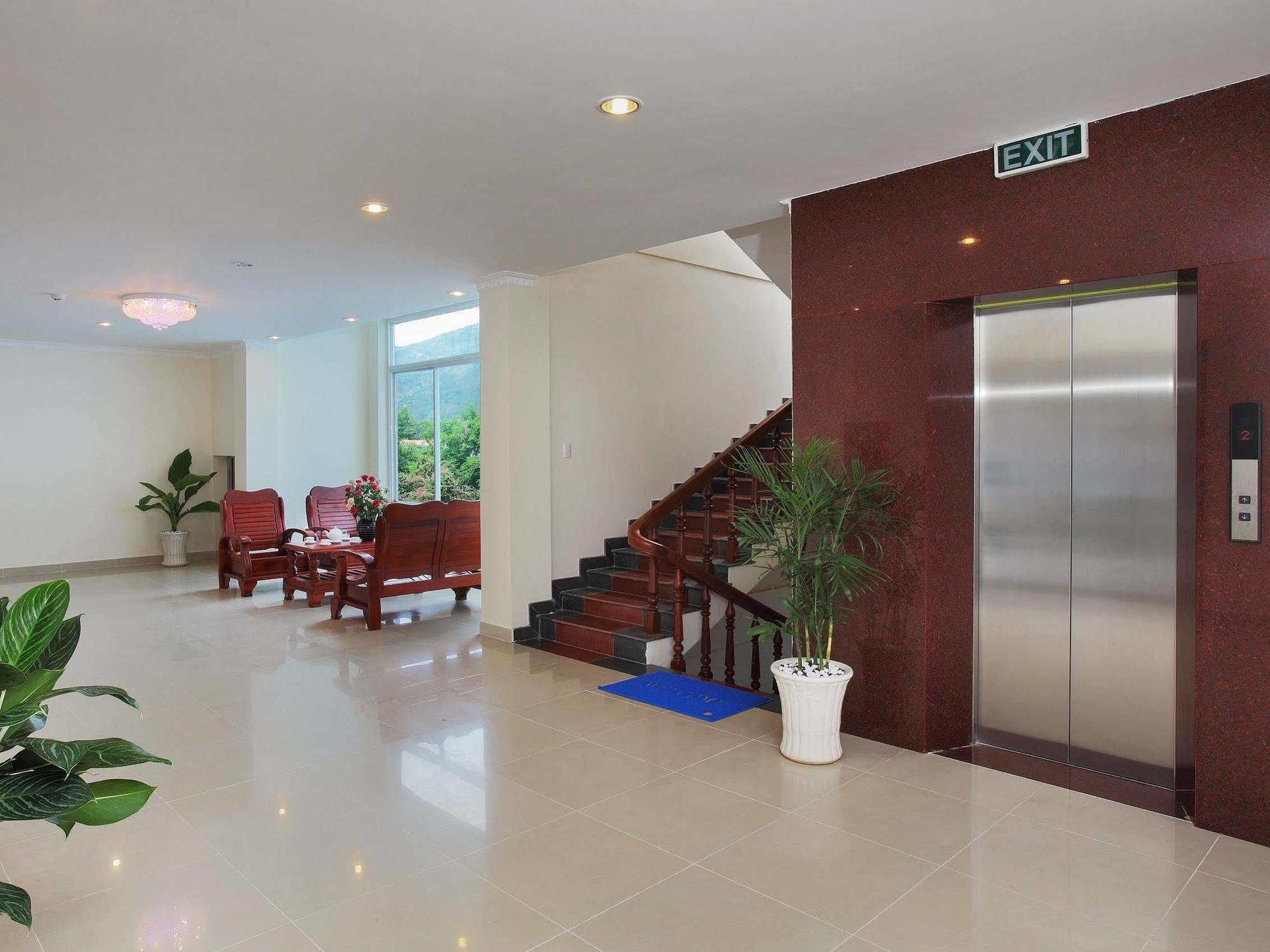 Hotel Minh Dam 3*