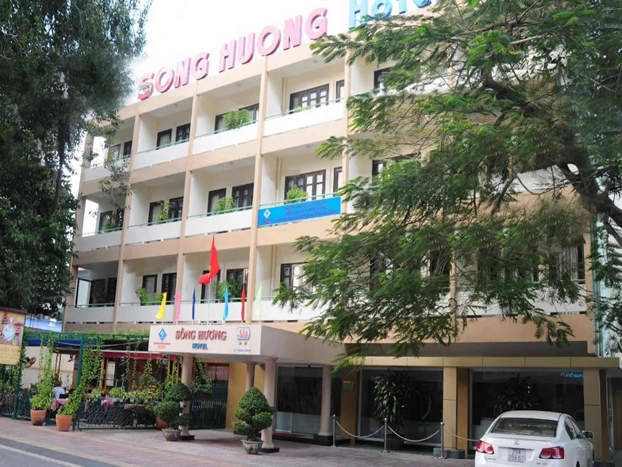 Motel Song Huong