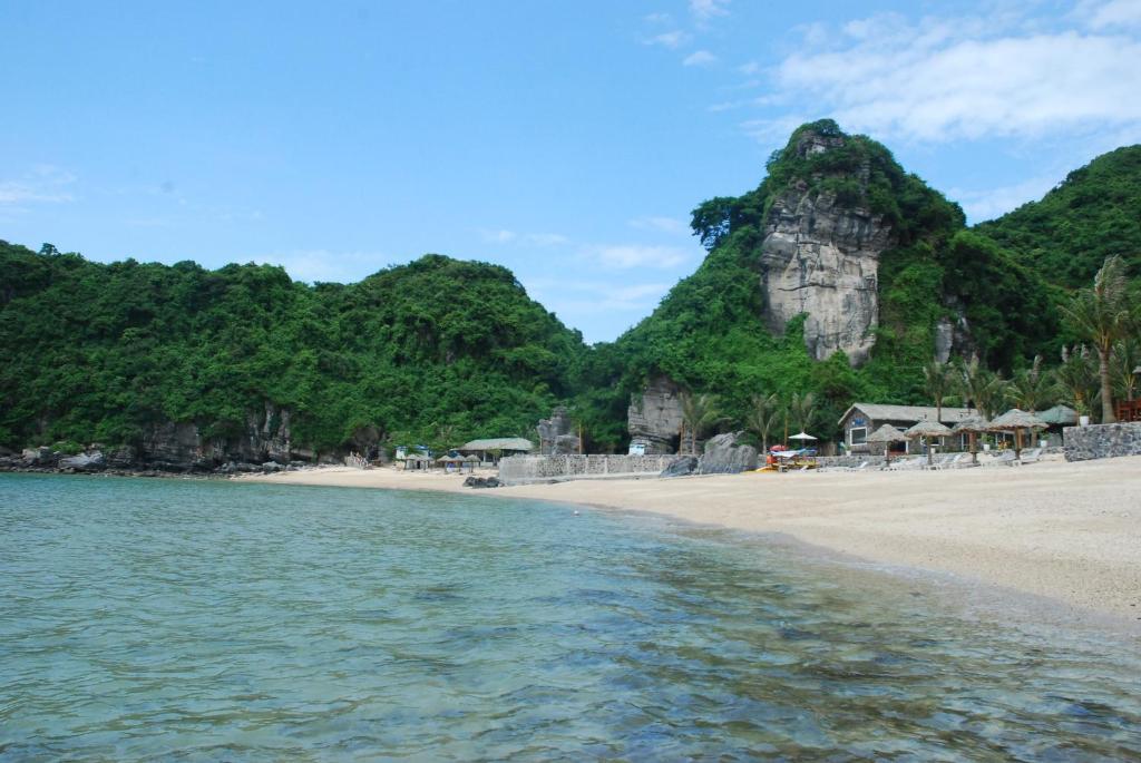 Resort Cat Ba 3*