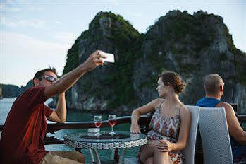  Du Thuyền Paloma Cruise