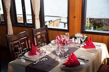  Du Thuyền Paloma Cruise