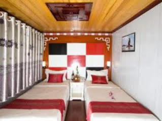Halong Legacy Cruise Hotel 3*