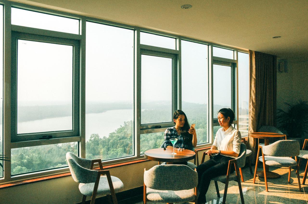 Hotel Vinh Hoang 4*