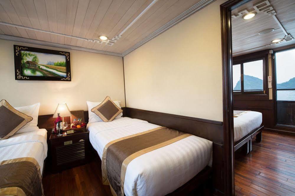 Glory Premium Cruises Hotel 4*