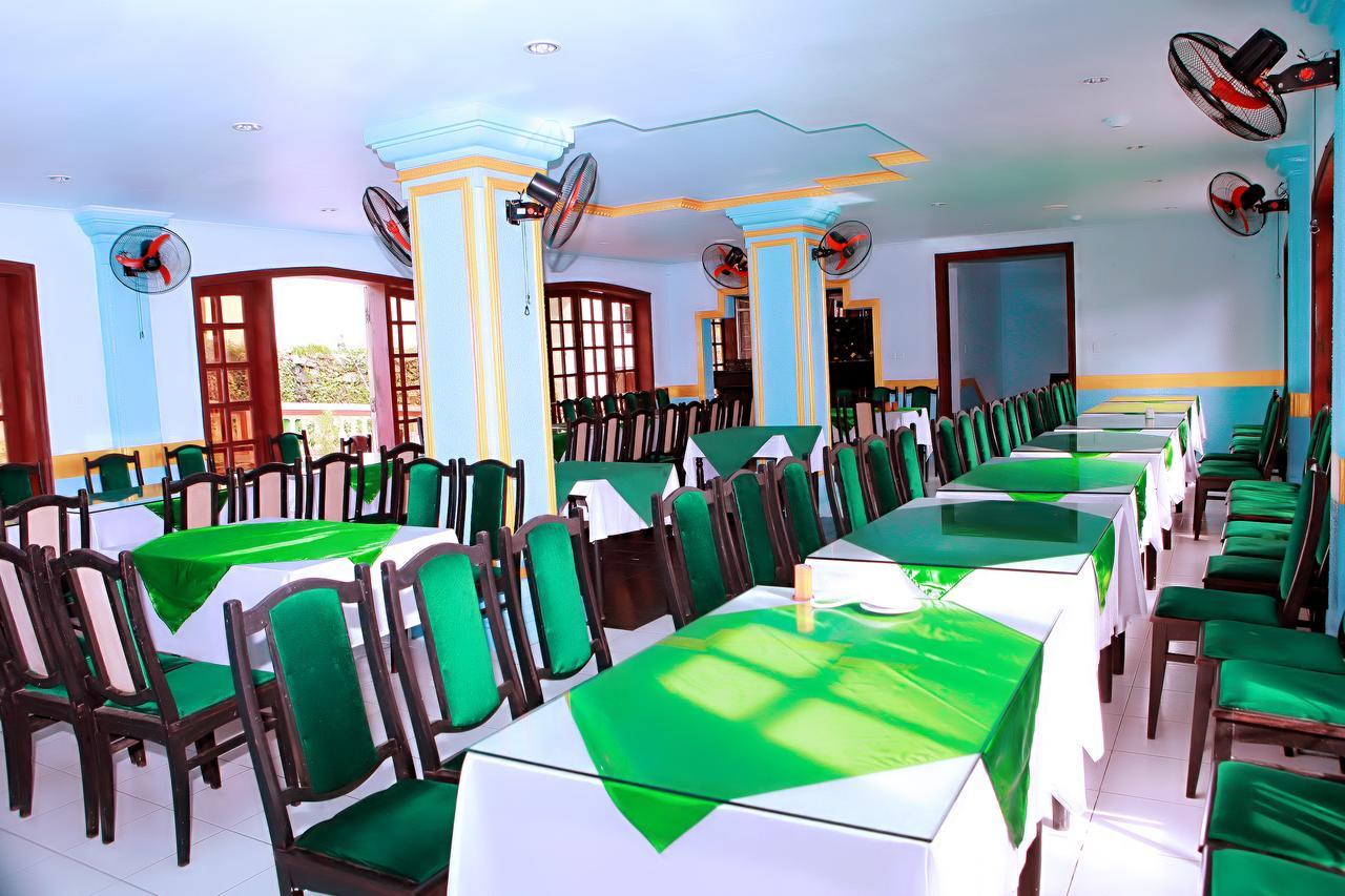 Khach San Cay Thong Hotel