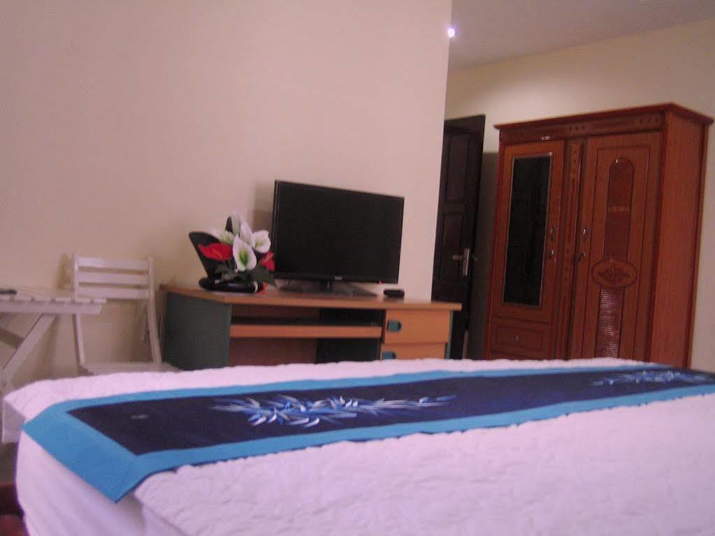 Hotel Champa 2*