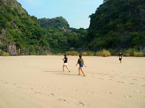 Anh Thuan 1 * Cat Ba Island