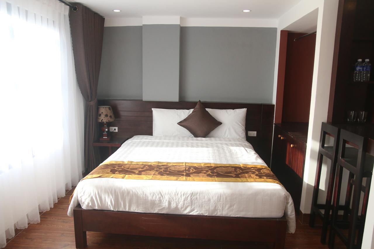 Liverpool 3*