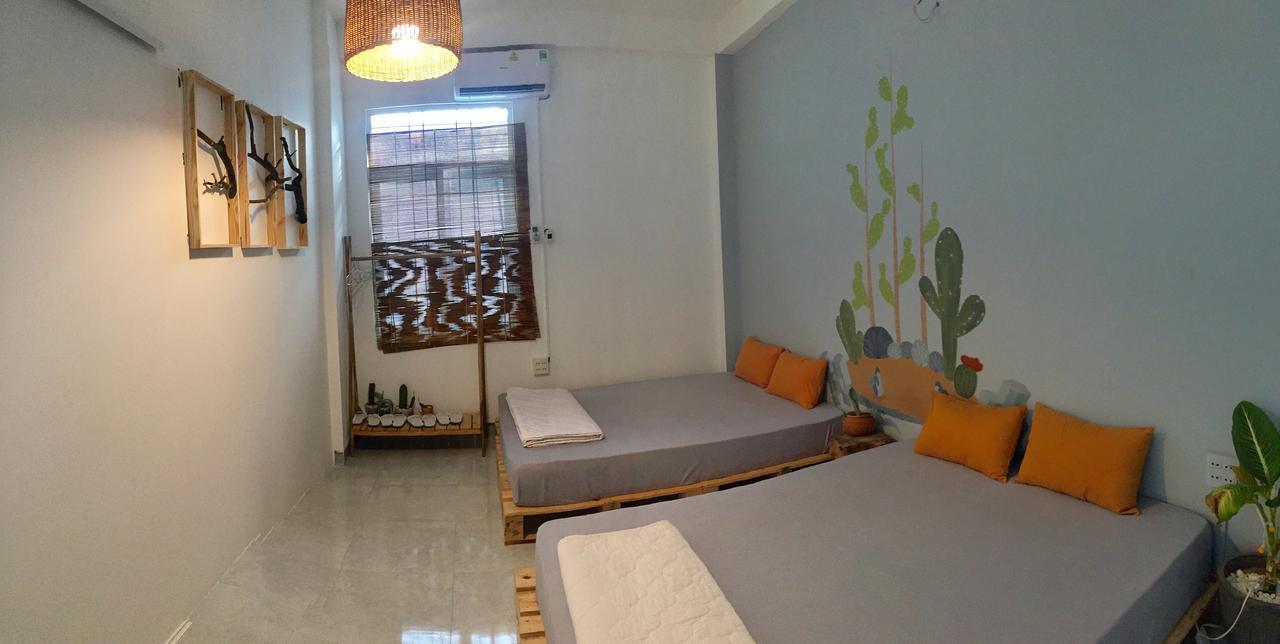 Joy House 1 *