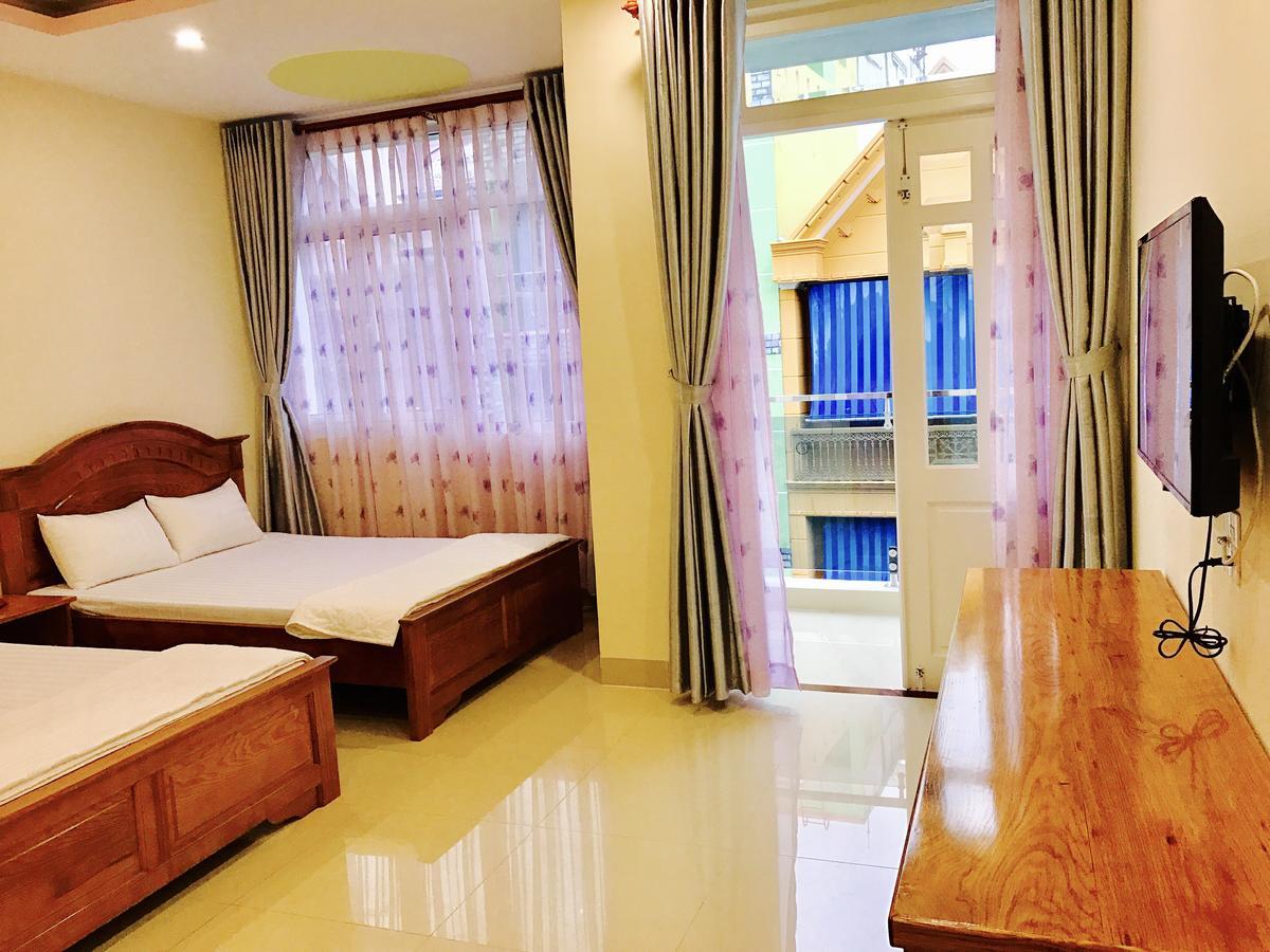 Amsterdam * Vung Tau