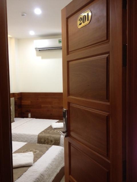 Au Hostel *