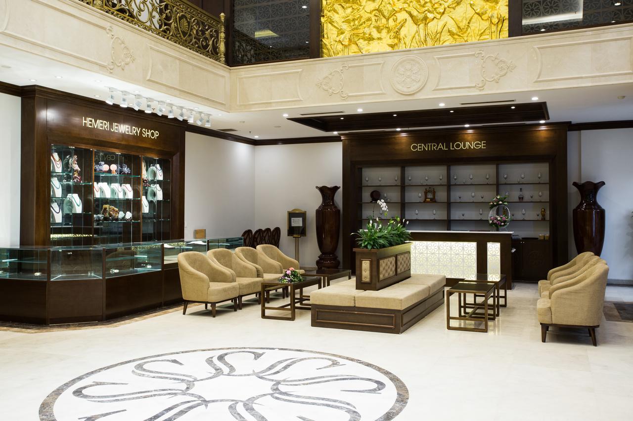 Song Loc Luxury Hotel