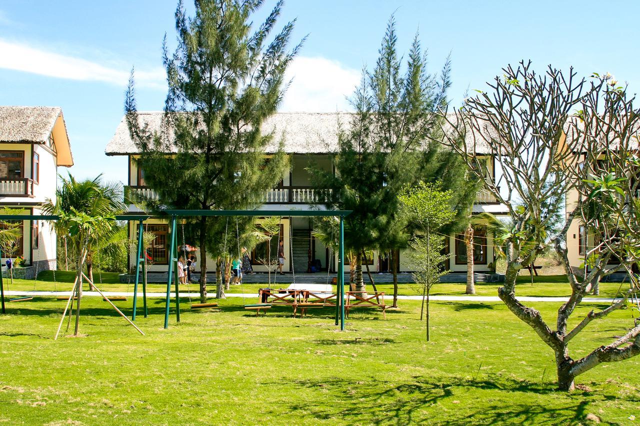 Aurora Resort *