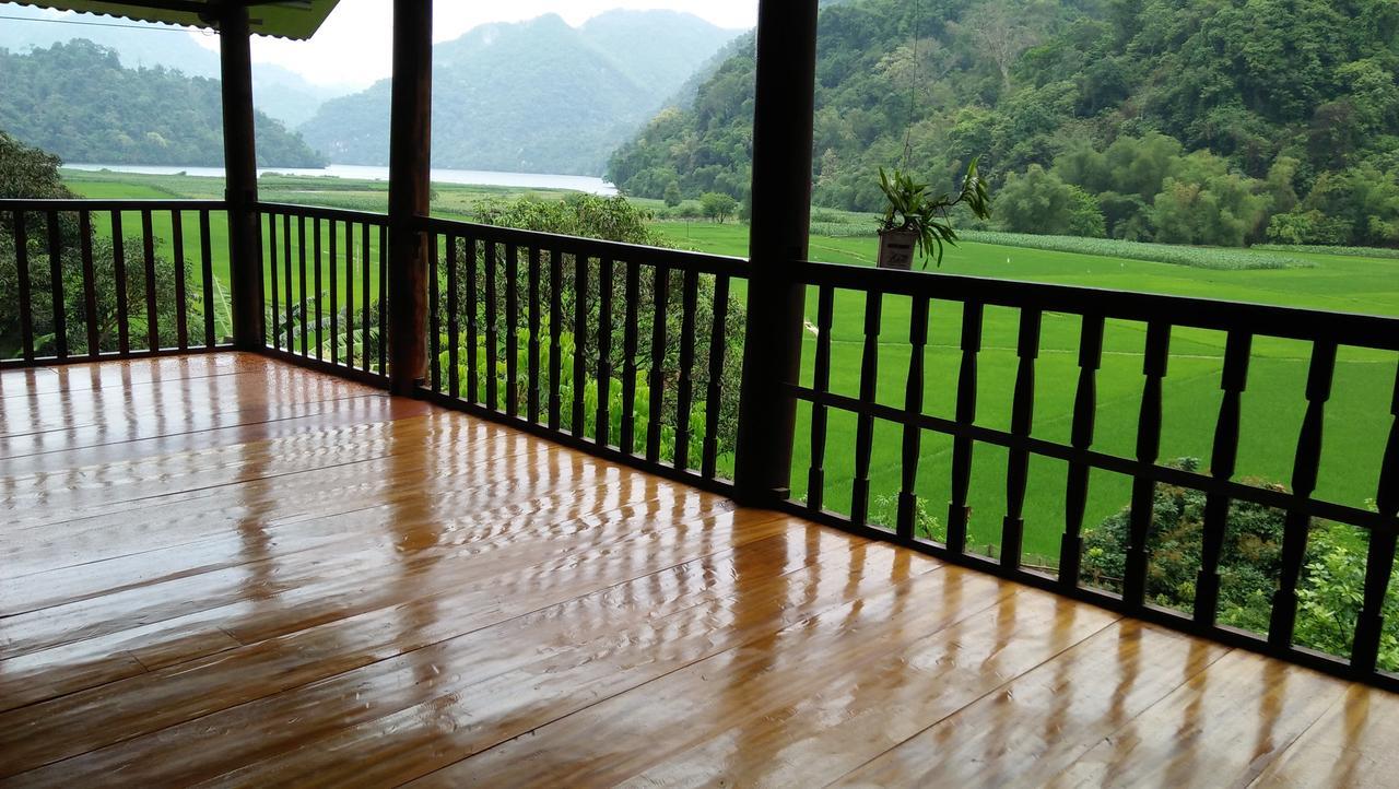 Lake-huyen Hao Bed & Breakfast *