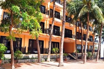 Hon Rom Central Beach Resort 3* Mui Ne