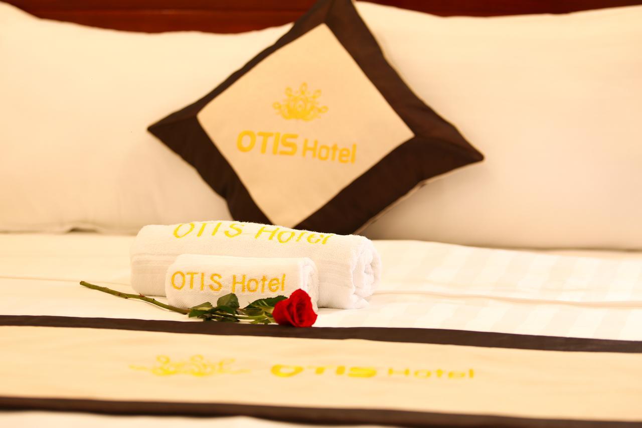 Otis Hotel 2*