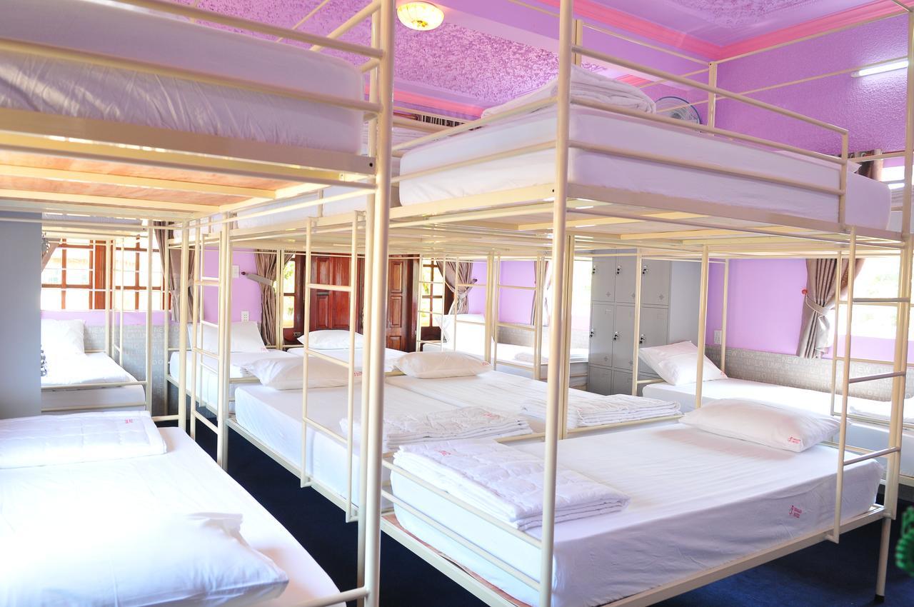 Dragon Hostel *