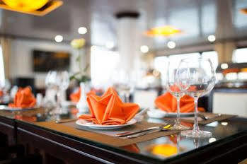 Halong Sapphire Cruises 5* Hạ Long
