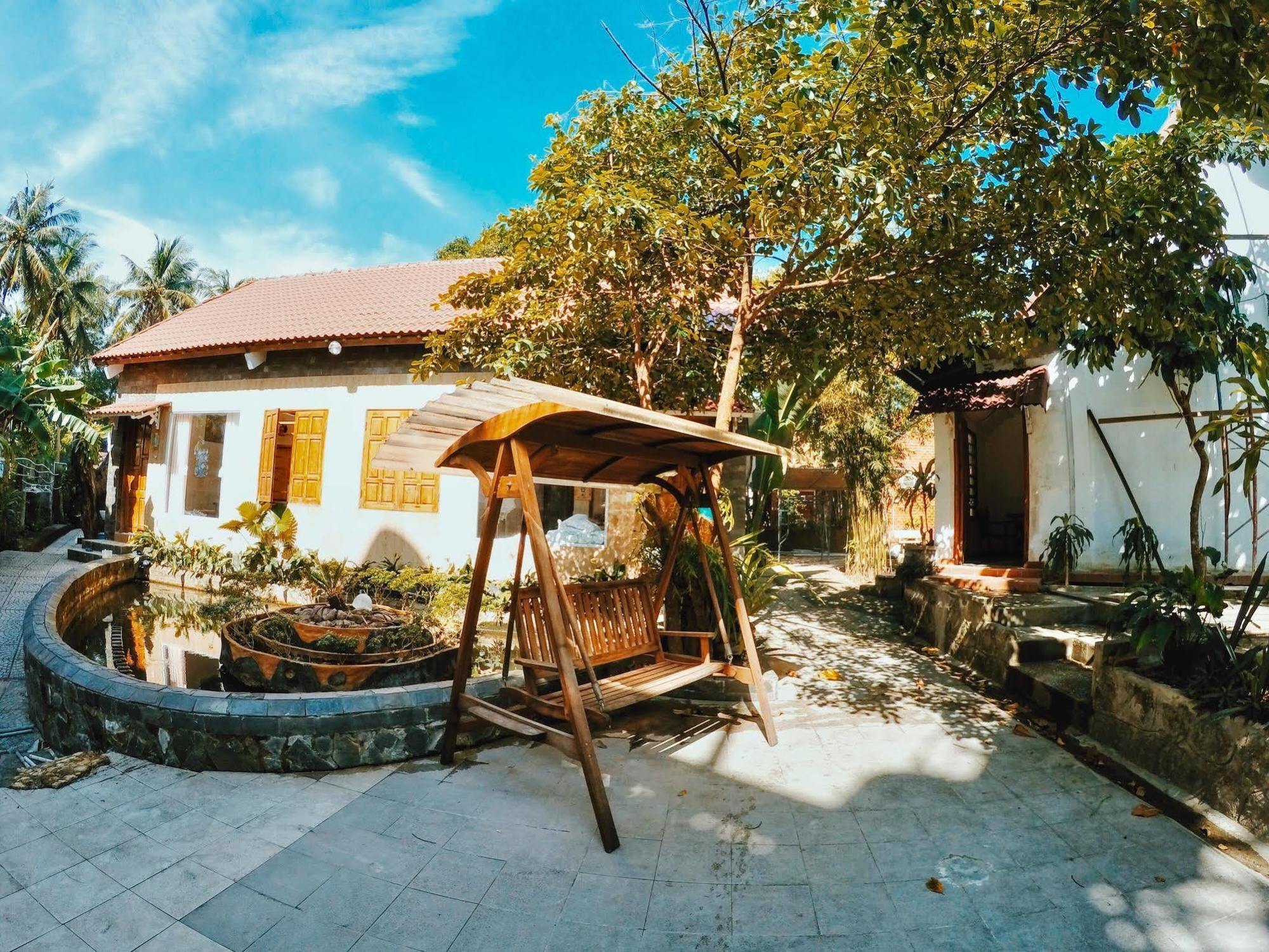 Sea Living Hostel