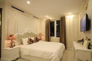 Tuyet Son Hotel