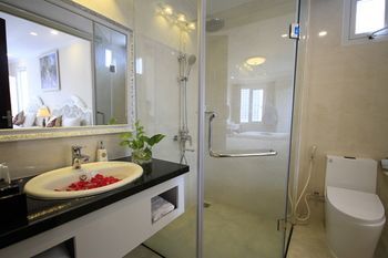 Tuyet Son Hotel